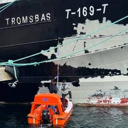 Wird das Schiff jetzt schwarz oder weiß?