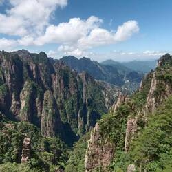 La vallée de Xihai qu'on va descendre plus remonter. Glourps...