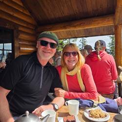 Altes Teahouse am Lake Agnes 😋