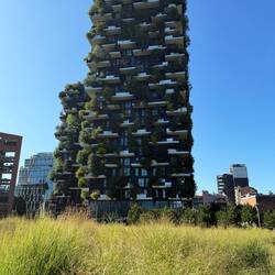 I love this building. Residential tower.