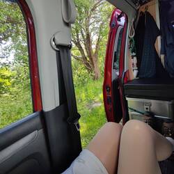 Mit viel Grün und unterhalb ...