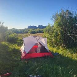 Dieser Bach am Ende des dritten Tages macht einen deutlich besseren Job. Danke für den Zeltplatz