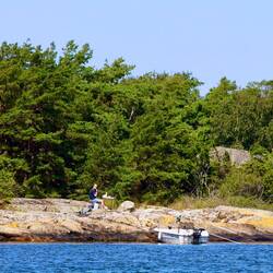 Ein Tisch, ein Stuhl und meine Insel... Schärenurlaub.