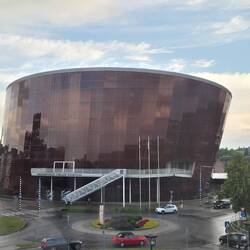 Das Konzerthaus in Lipaja, es ist die Aussicht von unserem Fenster