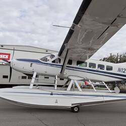 Der kam uns plötzlich auf der Straße entgegen 🛩️