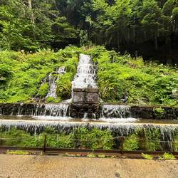 Hònt deth Gresilhon waterfall