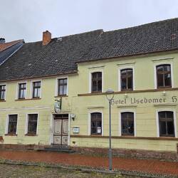 Scheint auch verlassen, das alte Hotel