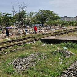 Eeeek rubbish is crazy out the outskirts of Colombo