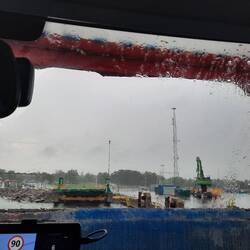 Die Fähre öffnet ihr Maul - Ankunft in Hiumaa