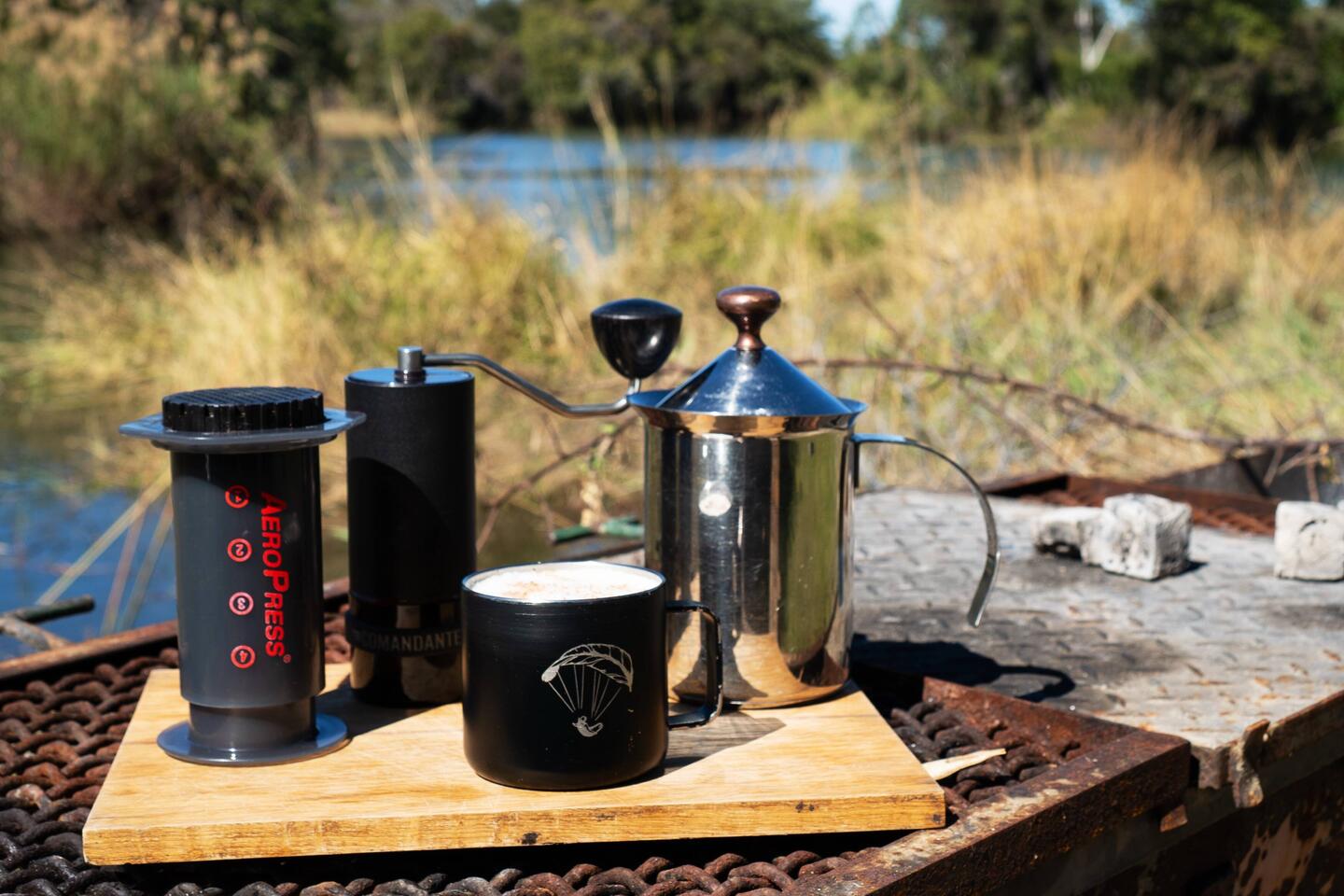 Lekker Kaffee mit Blick auf den Okavango