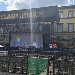 Ik ben een week te vroeg voor Nick Cave en twee weken voor Simple Minds.