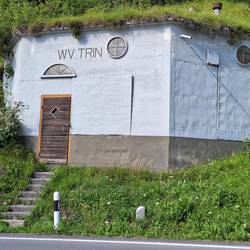 Als Wasserversorgig tarnete Bunker...