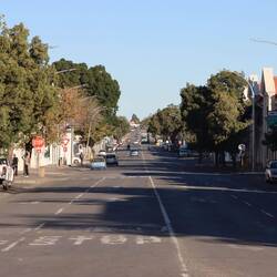 Ich erreiche das nette Städtchen Graff-Reinert am Nachmittag...