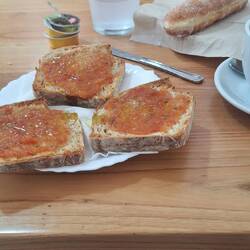 Breakfast in Morquintián