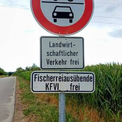 deutsch und deutlich 🙂🙂 "Fischereiausübende"