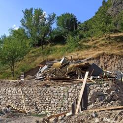 Politisch brisant: Illegal gebaute Häuser werden hier aktuell von der Regierung abgerissen