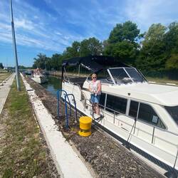 Schleusen im Päckchen mit der Belafonte in der 170 m Écluse de Fontenoy