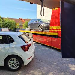 Insgesamt 10 gestrandete Autos kommen dieses Wochenende dazu