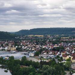 Blick von der Burg Hornberg auf Haßmersheim