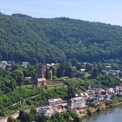 Blick auf die Mittel- und Vorderburg