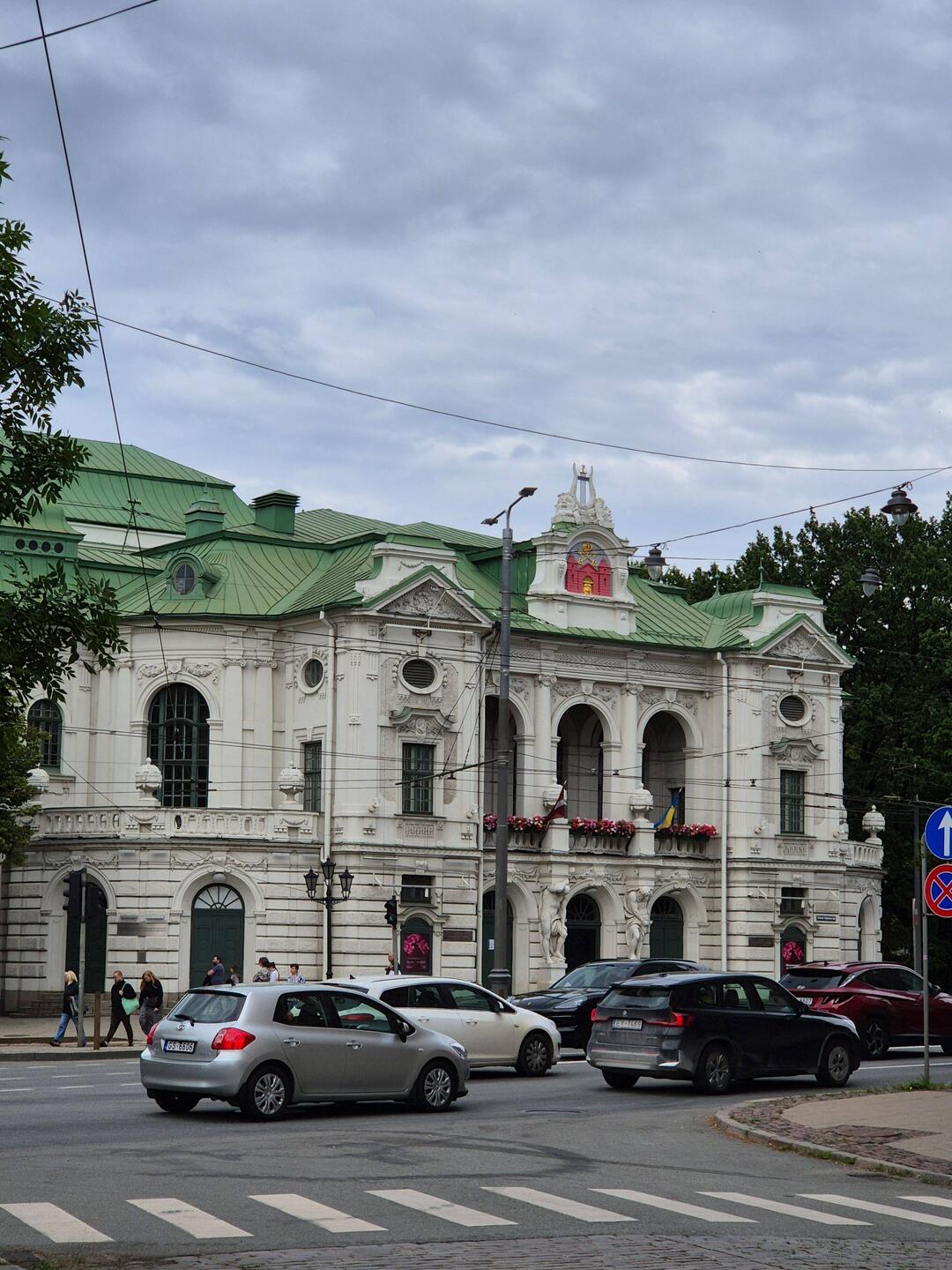 Das Theater
