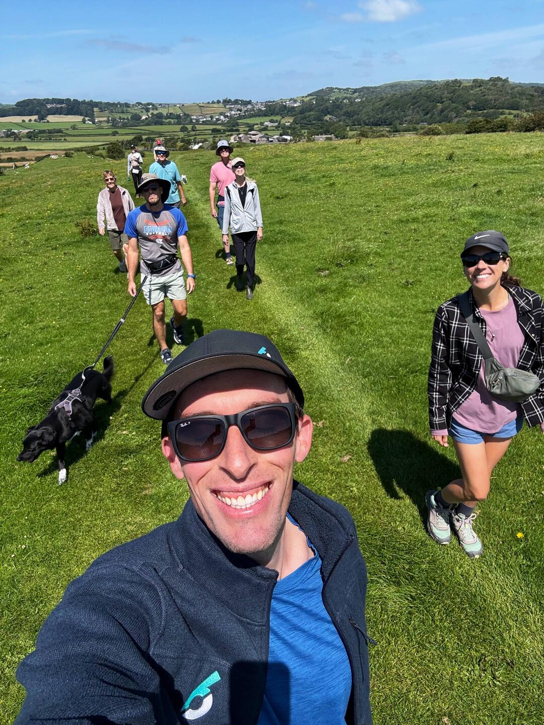 Starting the morning's hike!