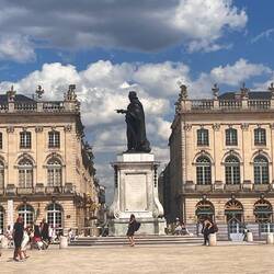 Stanislaus I. Leszczyński (1677-1766) zwischen Opernhaus und Grand Hotel auf dem Place Stanislas