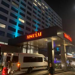 Noch im Dunkeln Ankunft in unserem Hotel...das M Social