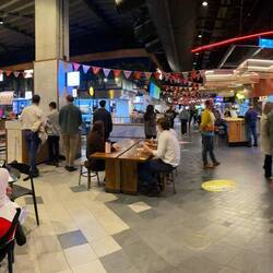 In diesem Food-Corner finden wir auch das Ahi!