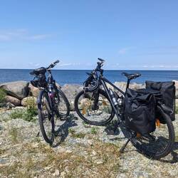 Wir erkunden die Gegend heute mal wieder mit dem Rad 🚲 Wetter passt perfekt. 🌤️