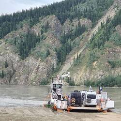 Die Fähre über den Yukon