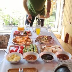 Heute Frühstücksbuffet