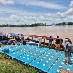 Boat to Don Det