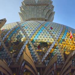 Sensé représenter une fleur de lotus, le grand lisboa est le plus luxueux casino de Macao (Chine ?)