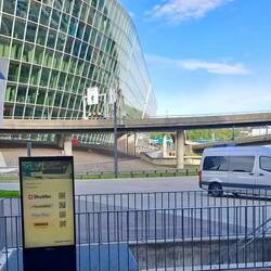 Arriving at the bus stop - Zürich Airport