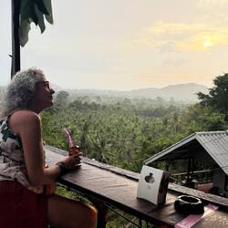 Apéro au Sunset Reggae Bar, un petit coin bien sympa sur l'île !