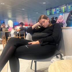 Schlofendi Lisa, Part 2 - während Lea scho drü Kafis intus gha het...🤣