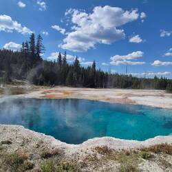 Die Farbspiele laden zum Verweilen ein