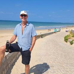 Dieser liegt direkt am Strand