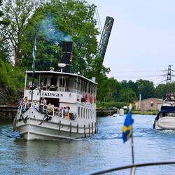 Die historischen Touristenschiffe des Trollhätten- und Götakanals.