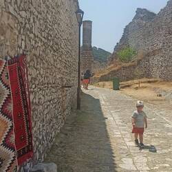 Hier oben wurden Teppiche in allen Farben verkauft - mit Blick auf den alten Turm der Moschee
