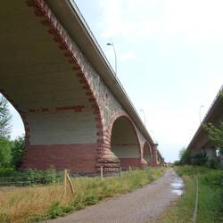 Alte und Neue Nibelungenbrücke