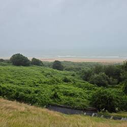 Omaha Beach im Regen