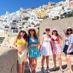 5 lovely ladies and Oia