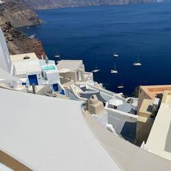Blue and white, you know where we are