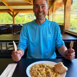 Omelette mit Brocciu (frischer Schafskäse) und Minze