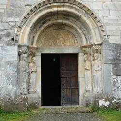 Portico featuring early Christian martyrs St Pastor & St Just (outside pair)