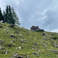 Erster Blick auf die Hütte