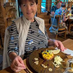 Lachstatar mit Mango und Avocado. Ein Traum!