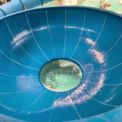 Trichterrutsche in der Therme Warmbrunn